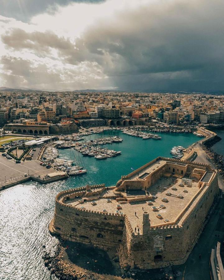 Minos By Agora Luxury Apartments In The Heart Of Heraklion Экстерьер фото